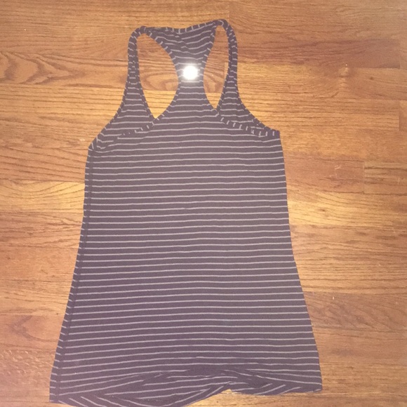 Lululemon striped tank SIZE 8!! - Picture 2 of 2